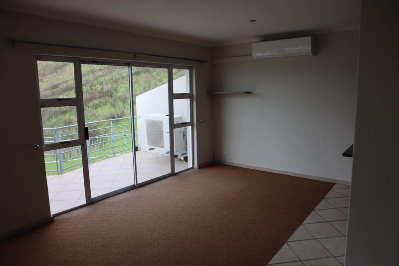 To Let 2 Bedroom Property for Rent in Vredehoek Western Cape